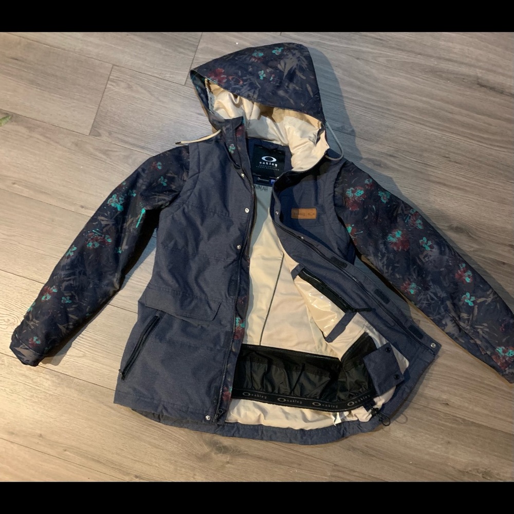 Oakley Snowboard jacket and pants